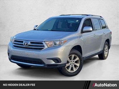 Used 2013 Toyota Highlander FWD w/ Cold Weather Pkg