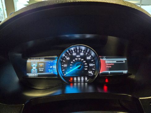 Used 2018 Ford Explorer XLT w/ Equipment Group 201A image 30