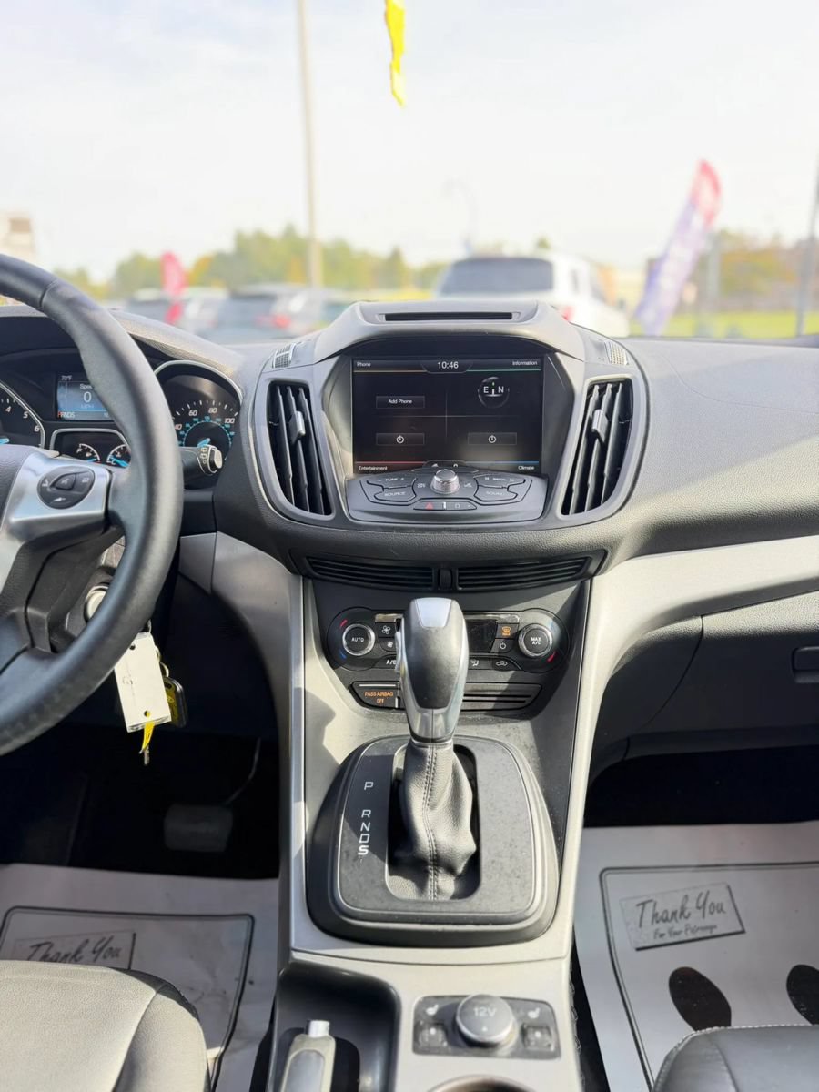 Used 2015 Ford Escape SE w/ Equipment Group 201A FWD image 9