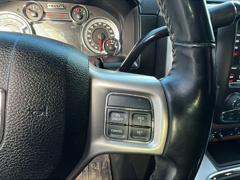 Used 2018 RAM 3500 Laramie image 29