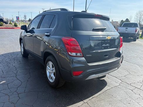 Used 2018 Chevrolet Trax LT w/ LT Convenience Package FWD image 10