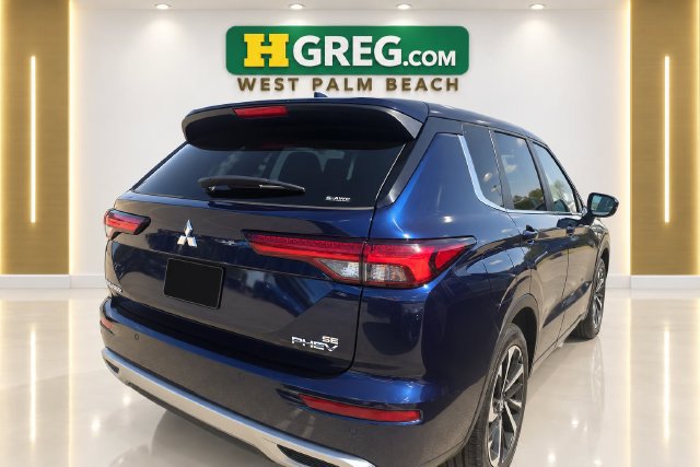 Used 2024 Mitsubishi Outlander SE AWD/4WD image 6