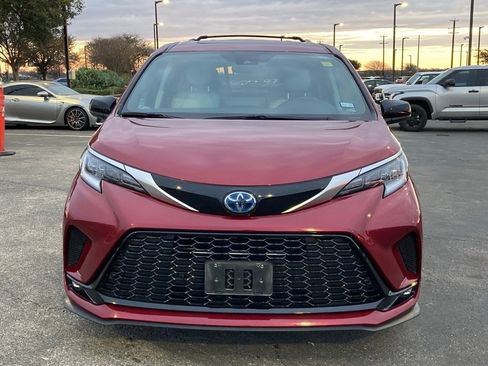 Certified 2024 Toyota Sienna XSE image 2