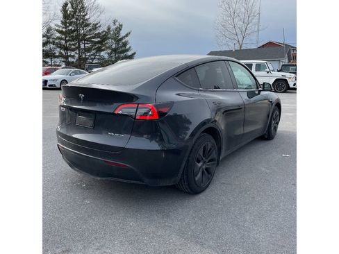 Used 2025 Tesla Model Y Long Range image 3