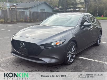Used 2020 MAZDA MAZDA3 Hatchback w/ Preferred Package