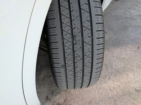 Used 2023 Audi Q5 2.0T Premium w/ Convenience Package image 12