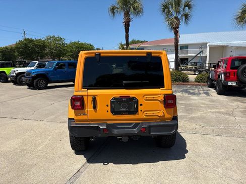 Used 2021 Jeep Wrangler Unlimited Sahara w/ Cold Weather Group AWD/4WD image 7
