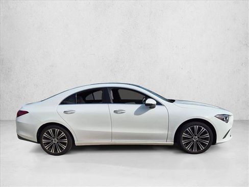 Used 2023 Mercedes-Benz CLA 250 image 4