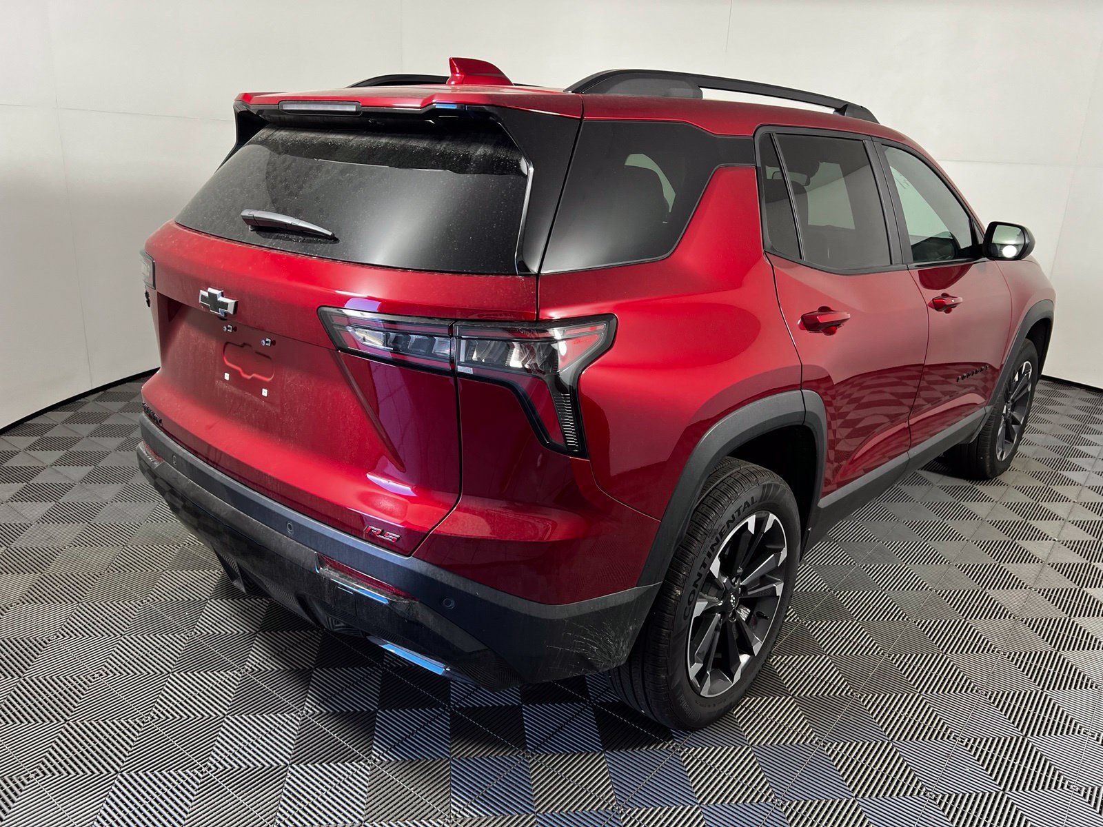 Used 2027 Chevrolet Equinox RS FWD image 5