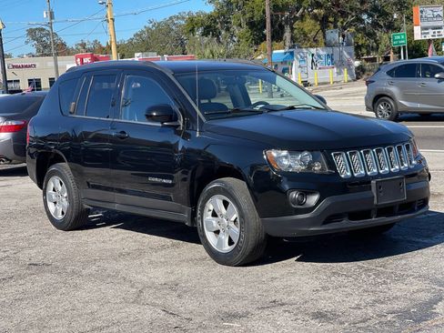 Used 2014 Jeep Compass Latitude image 5