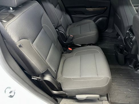 Used 2023 GMC Acadia SLE w/ Driver Convenience Package image 29