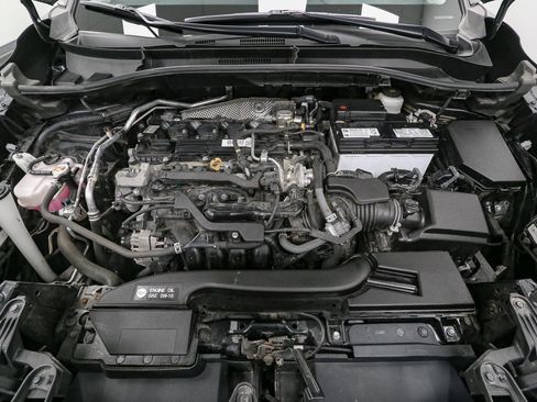 Used 2022 Toyota Corolla Cross L image 14