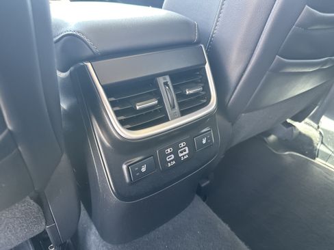 Used 2023 Subaru Outback Touring AWD/4WD image 29