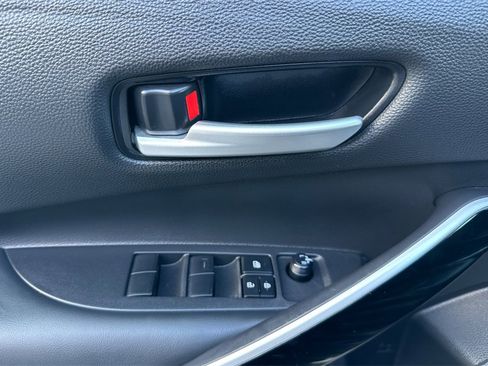 Certified 2025 Toyota Corolla XLE image 10