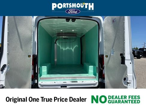 New 2025 Ford Transit 250 148 Medium Roof Extended AWD image 12