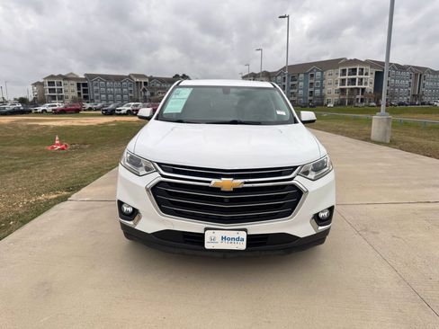 Used 2018 Chevrolet Traverse LT image 3