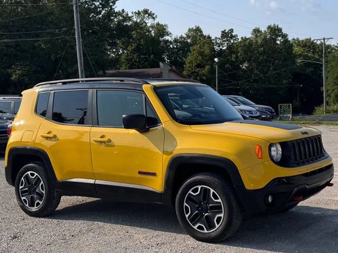Used 2016 Jeep Renegade Trailhawk AWD/4WD image 7
