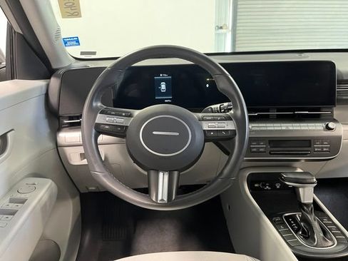 Used 2024 Hyundai Kona SEL AWD/4WD image 21