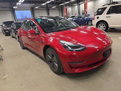 Used 2022 Tesla Model 3 image 3