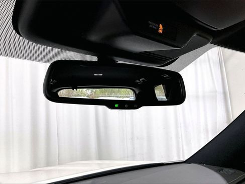 Used 2025 Nissan Armada SL w/ Captain's Chari Seat Package image 17