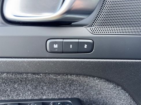 Certified 2025 Volvo XC40 B5 Plus image 12