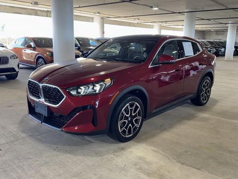 Certified 2024 BMW X2 xDrive28i w/ Premium Package image 4