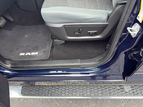Used 2018 RAM 1500 Big Horn AWD/4WD image 16