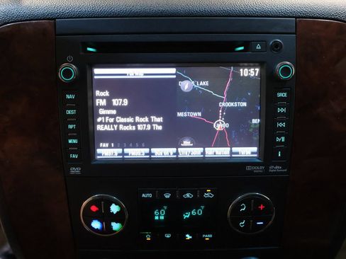 Used 2013 Chevrolet Avalanche LTZ AWD/4WD image 29