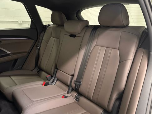 Used 2025 Audi Q5 Premium Plus w/ Premium Plus AWD/4WD image 16