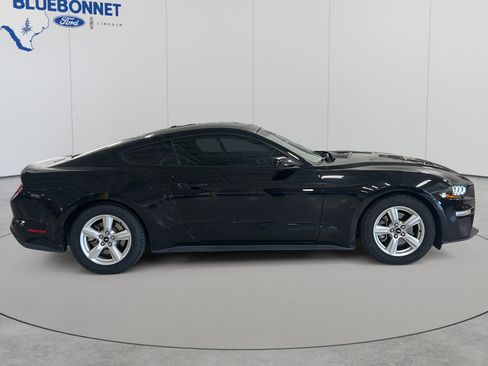 Used 2019 Ford Mustang Coupe RWD image 4