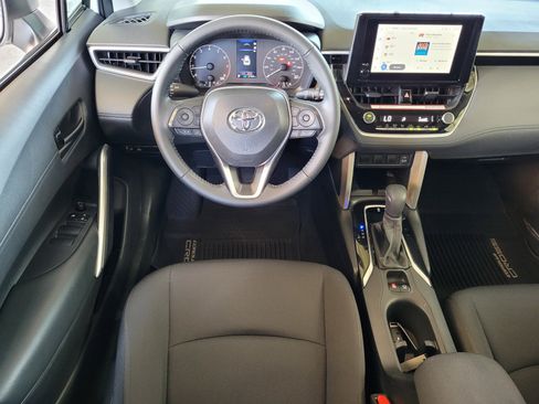 Used 2024 Toyota Corolla Cross LE FWD image 7