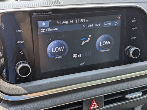 Used 2022 Hyundai Sonata SEL w/ Preferred Accessory Package FWD image 25