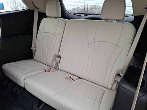 Certified 2024 Buick Enclave Avenir w/ Avenir Technology Package image 12