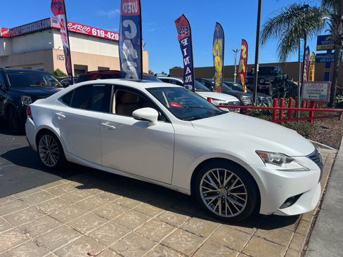 Used 2014 Lexus IS 250 w/ Navigation Package RWD image 10