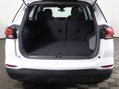 Used 2024 Chevrolet Equinox LS w/ Driver Confidence II Package image 13