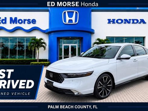 Used 2025 Honda Accord Touring image 1