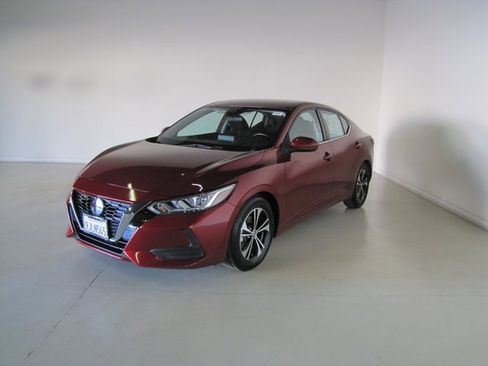 Used 2022 Nissan Sentra SV image 1