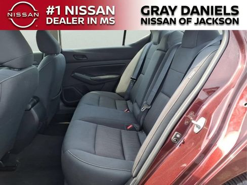 Used 2025 Nissan Altima 2.5 SV FWD image 26