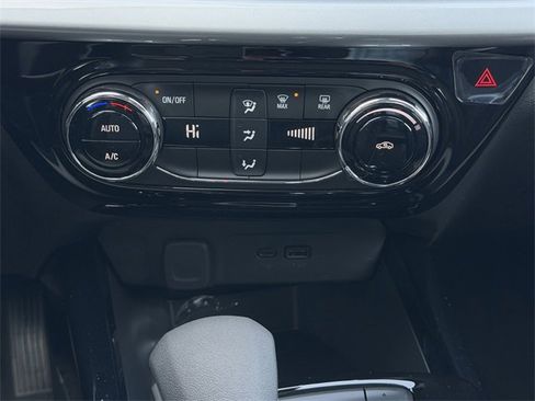 New 2026 Chevrolet Trax LT image 16