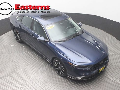 Used 2025 Honda Accord Touring image 3
