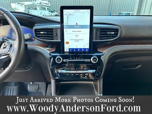 Used 2022 Ford Explorer King Ranch w/ Premium Technology Package AWD/4WD image 12