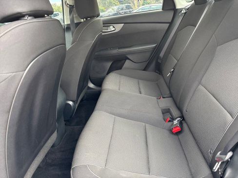 Used 2020 Kia Forte LXS image 11