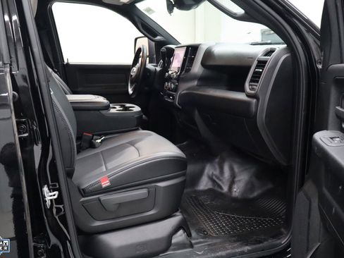 Used 2025 RAM 2500 Tradesman AWD/4WD image 32