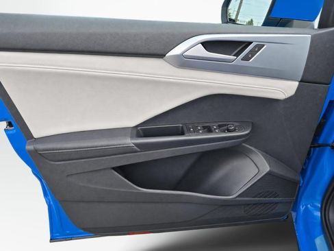 New 2026 Volkswagen Taos SE AWD/4WD image 35