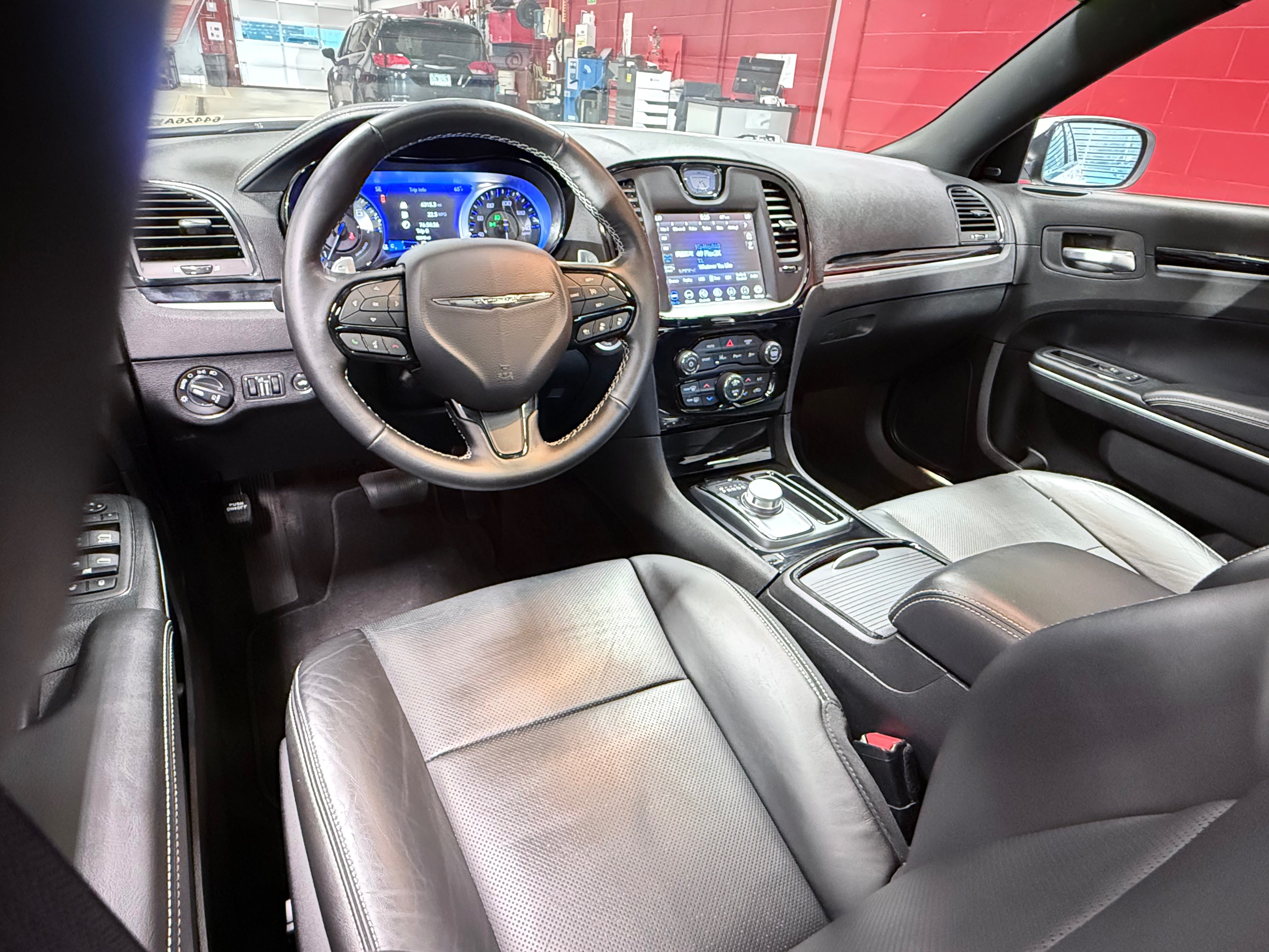 Certified 2022 Chrysler 300 S w/ Comfort Group RWD image 18