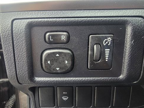 Used 2012 Lexus CT 200h image 17