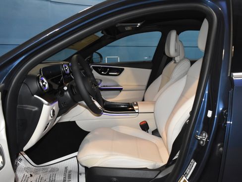 New 2026 Mercedes-Benz C 300 4MATIC Sedan image 7
