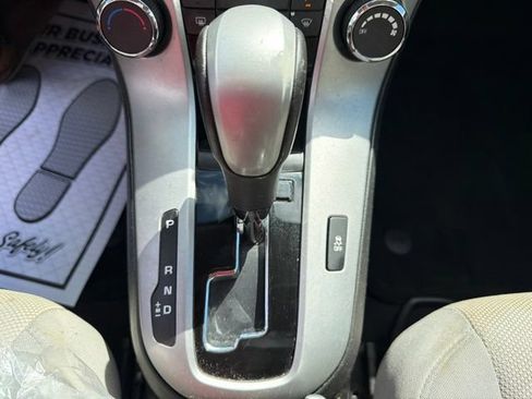Used 2014 Chevrolet Cruze LT w/ All-Star Edition FWD image 19