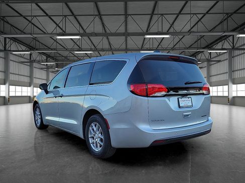 New 2026 Chrysler Voyager LX image 3