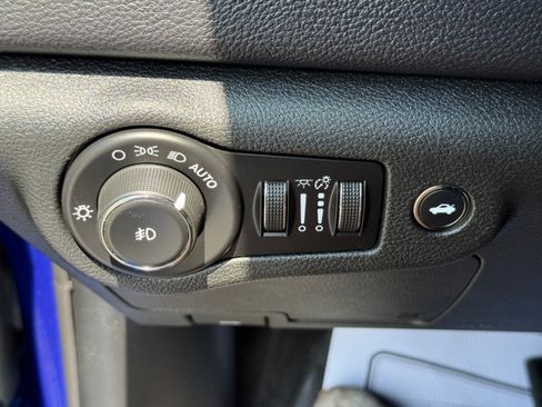 Used 2015 Chrysler 200 S w/ Comfort Group AWD/4WD image 33